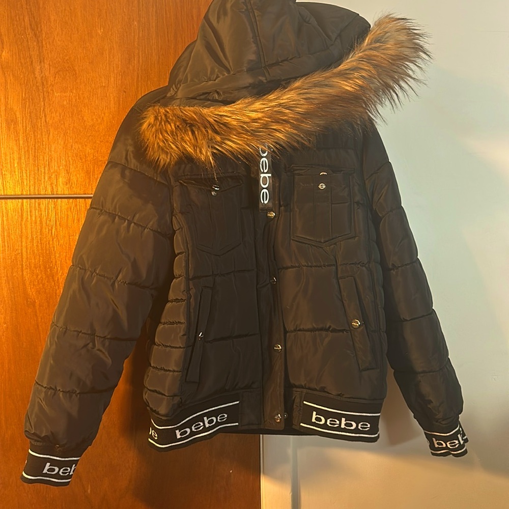 Puffer jacket with hoodie